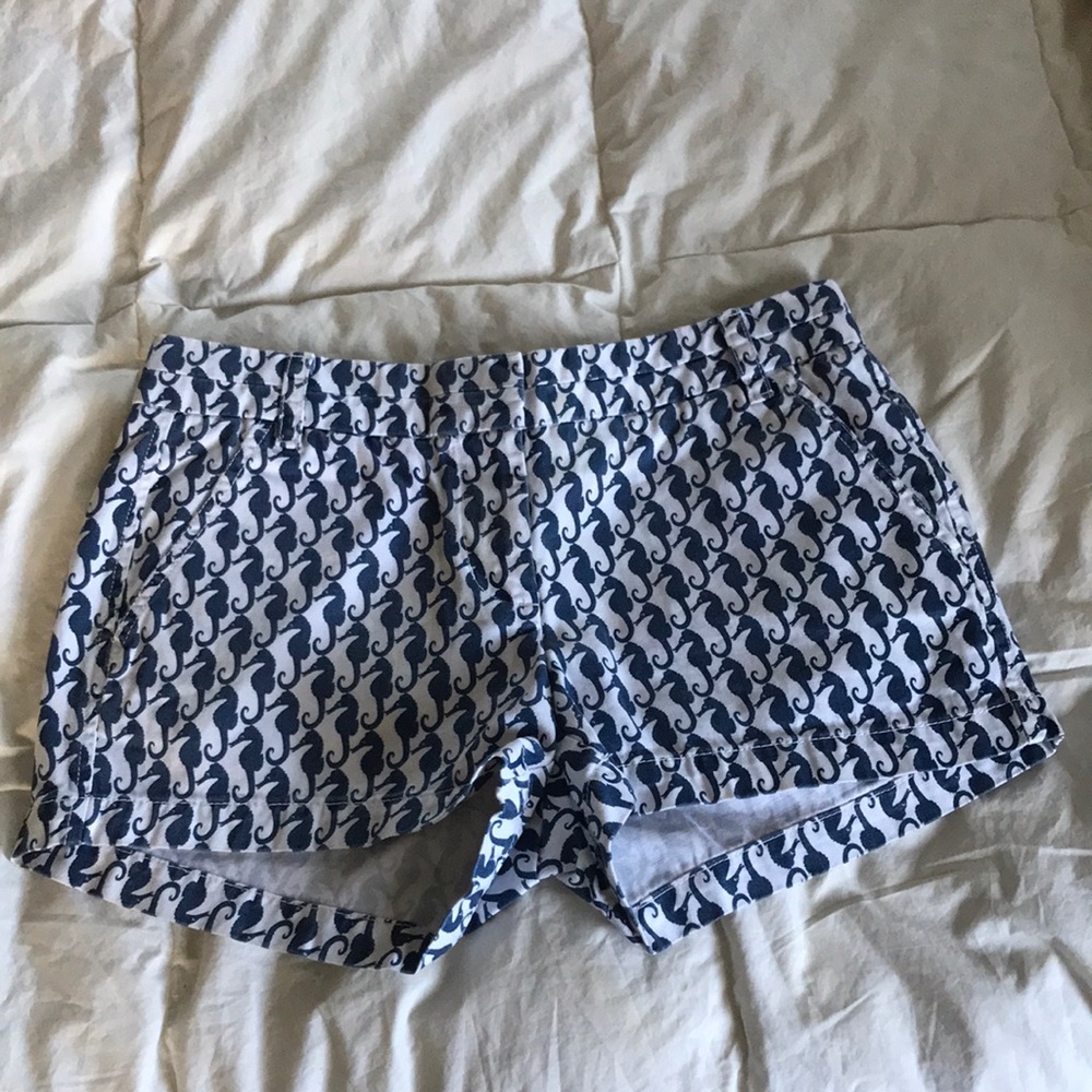 Like new!  Women’s J. Crew chino shorts!